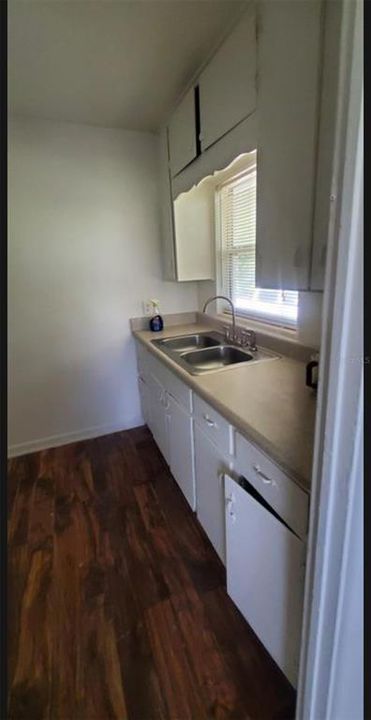 For Sale: $420,000 (3 beds, 0 baths, 1556 Square Feet)