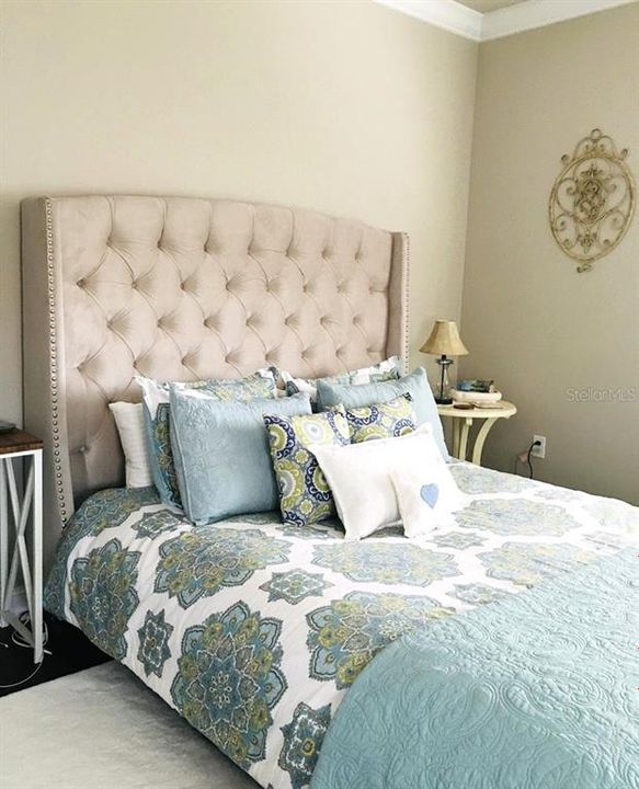 For Rent: $1,850 (1 beds, 1 baths, 850 Square Feet)