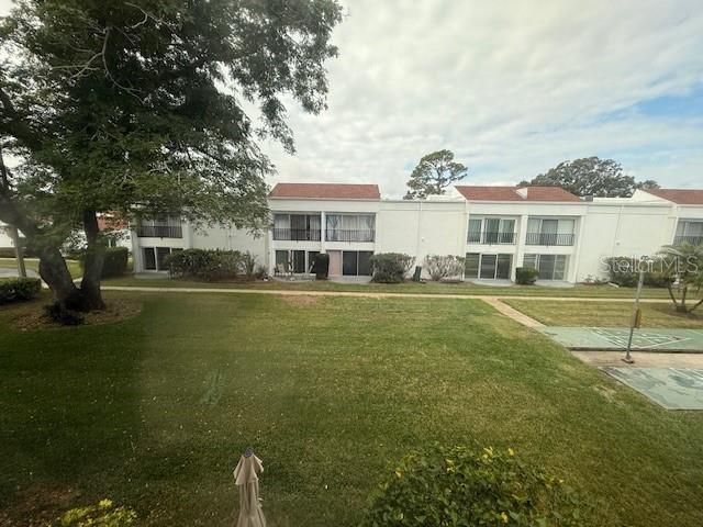 待售: $125,900 (1 贝兹, 1 浴室, 750 平方英尺)