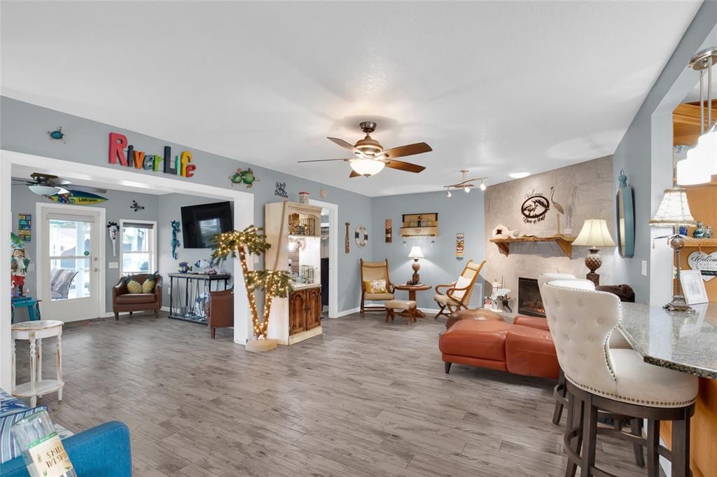 En Venta: $599,000 (3 camas, 2 baños, 1499 Pies cuadrados)