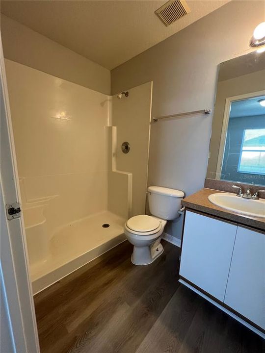 В аренду: $1,595 (3 спален, 2 ванн, 988 Квадратных фут)