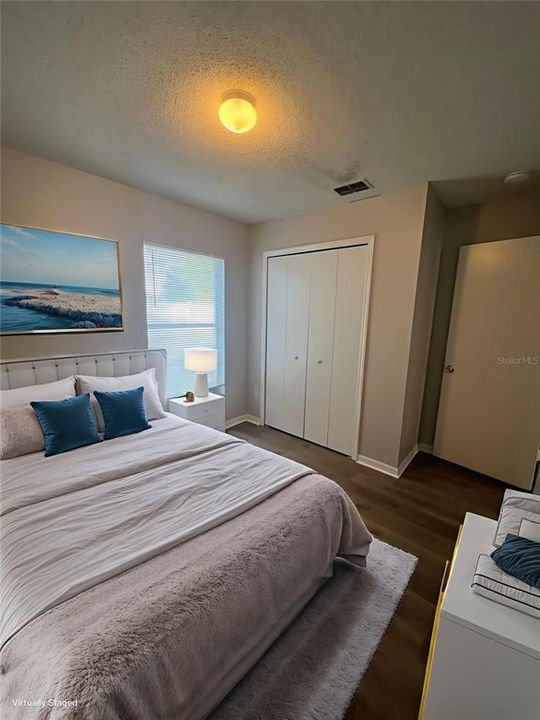 В аренду: $1,595 (3 спален, 2 ванн, 988 Квадратных фут)