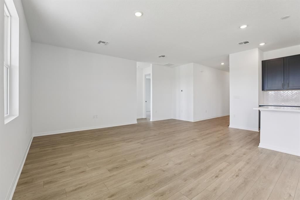 En Venta: $479,990 (4 camas, 2 baños, 1982 Pies cuadrados)