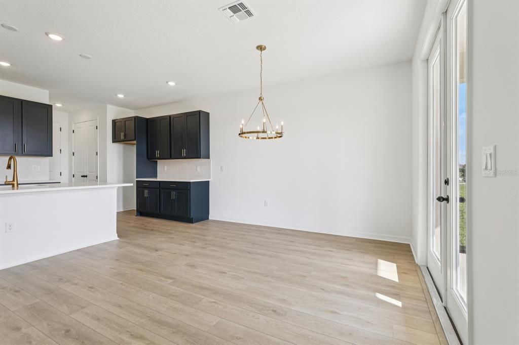 En Venta: $479,990 (4 camas, 2 baños, 1982 Pies cuadrados)