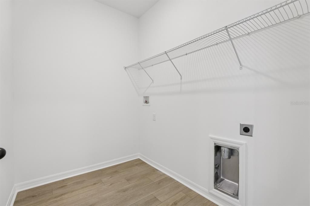 En Venta: $479,990 (4 camas, 2 baños, 1982 Pies cuadrados)