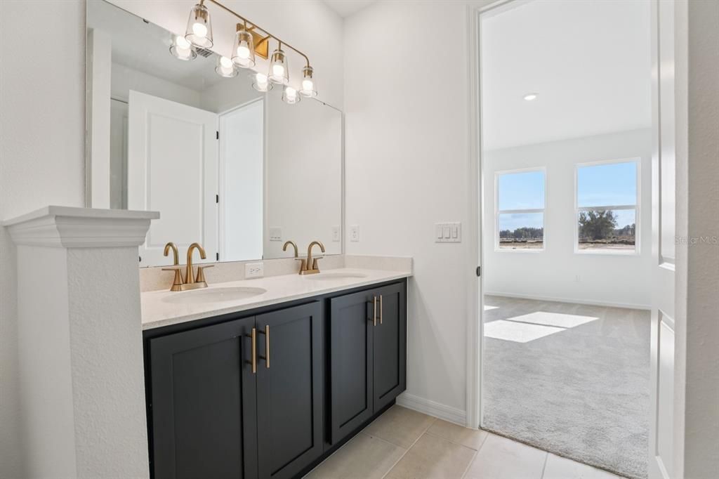 En Venta: $479,990 (4 camas, 2 baños, 1982 Pies cuadrados)