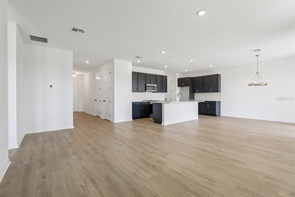 En Venta: $479,990 (4 camas, 2 baños, 1982 Pies cuadrados)