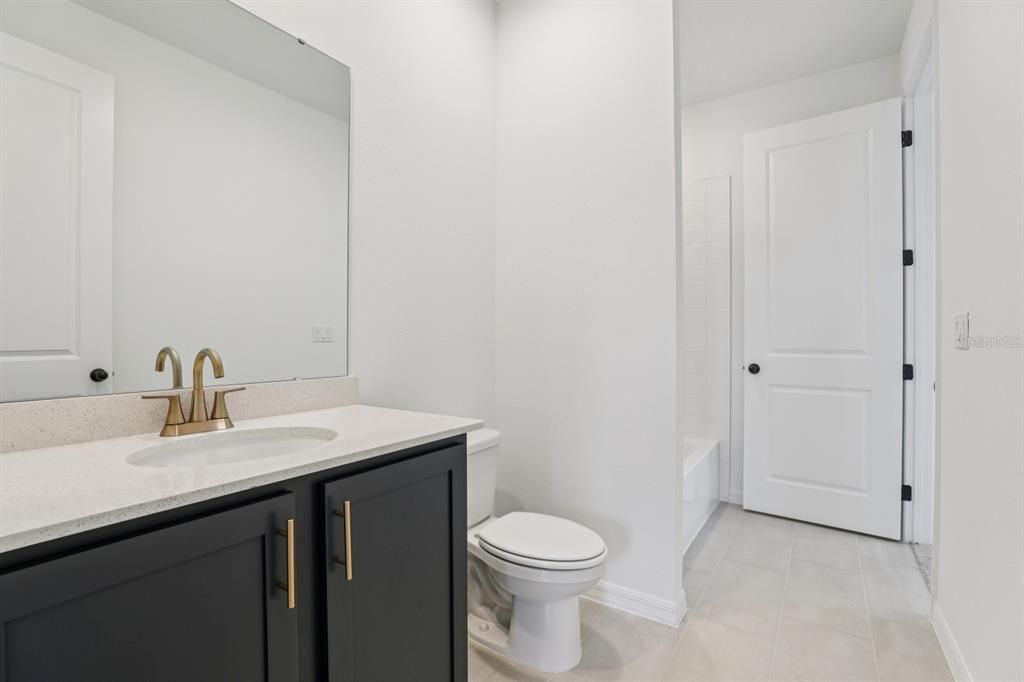 En Venta: $479,990 (4 camas, 2 baños, 1982 Pies cuadrados)