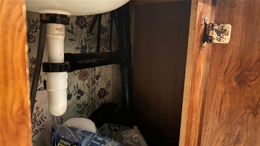 На продажу: $125,000 (3 спален, 2 ванн, 1352 Квадратных фут)