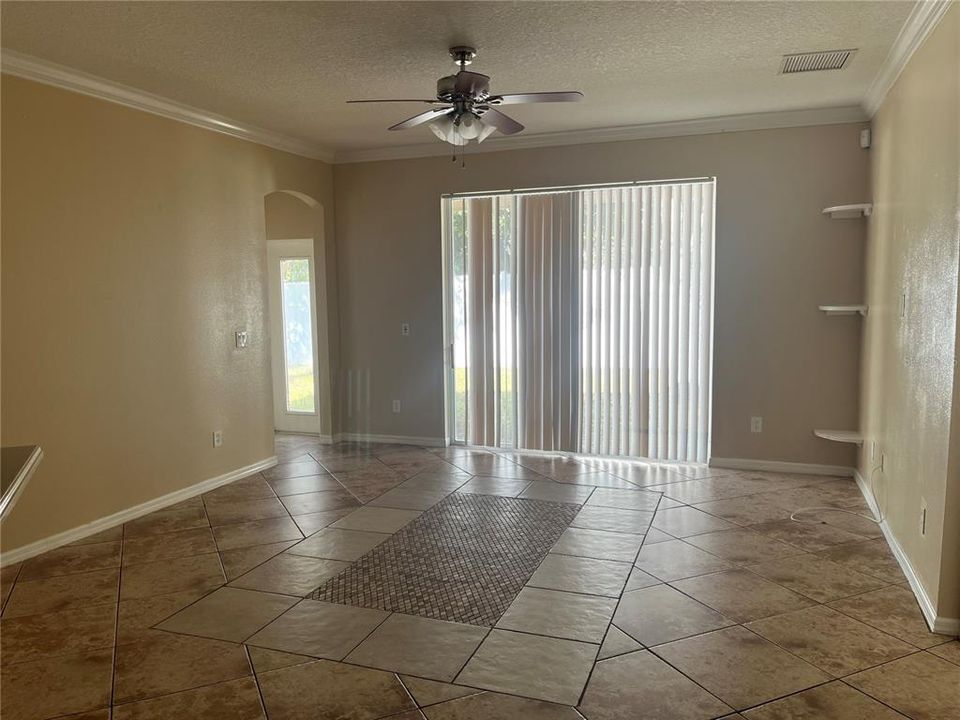For Rent: $2,550 (4 beds, 3 baths, 2082 Square Feet)
