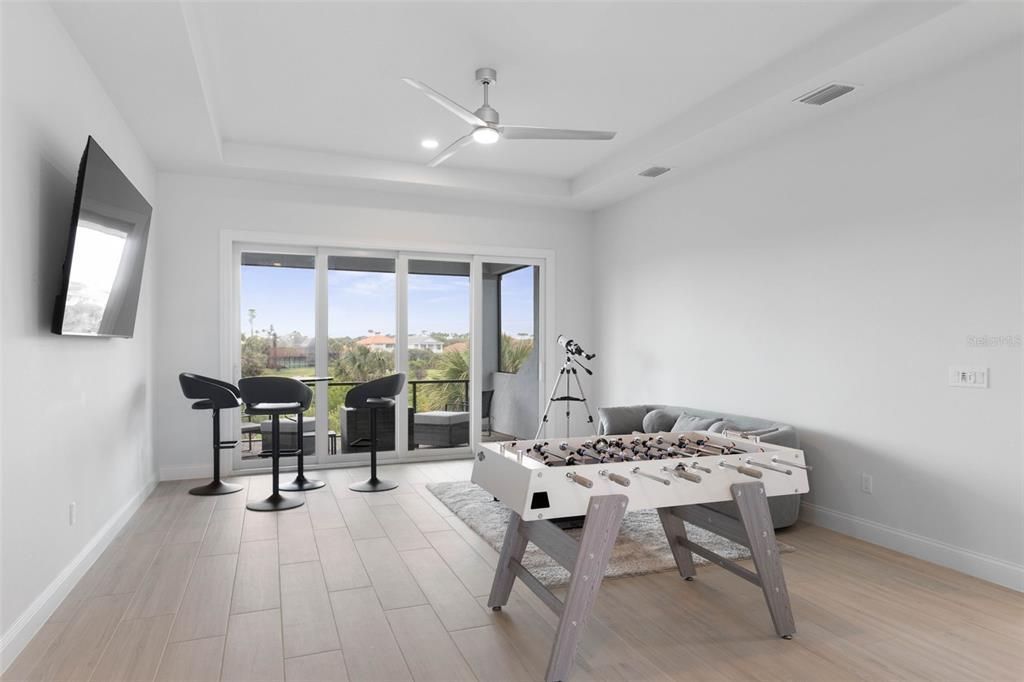 En Venta: $2,295,000 (5 camas, 4 baños, 3583 Pies cuadrados)