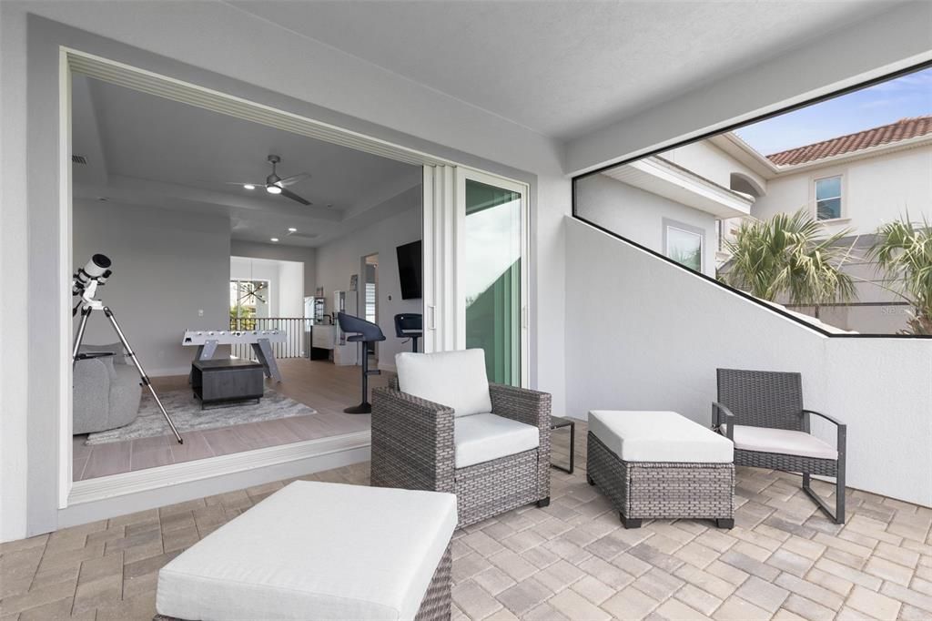 En Venta: $2,295,000 (5 camas, 4 baños, 3583 Pies cuadrados)