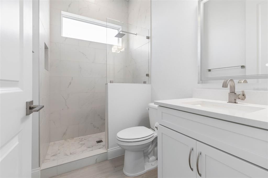 En Venta: $2,295,000 (5 camas, 4 baños, 3583 Pies cuadrados)