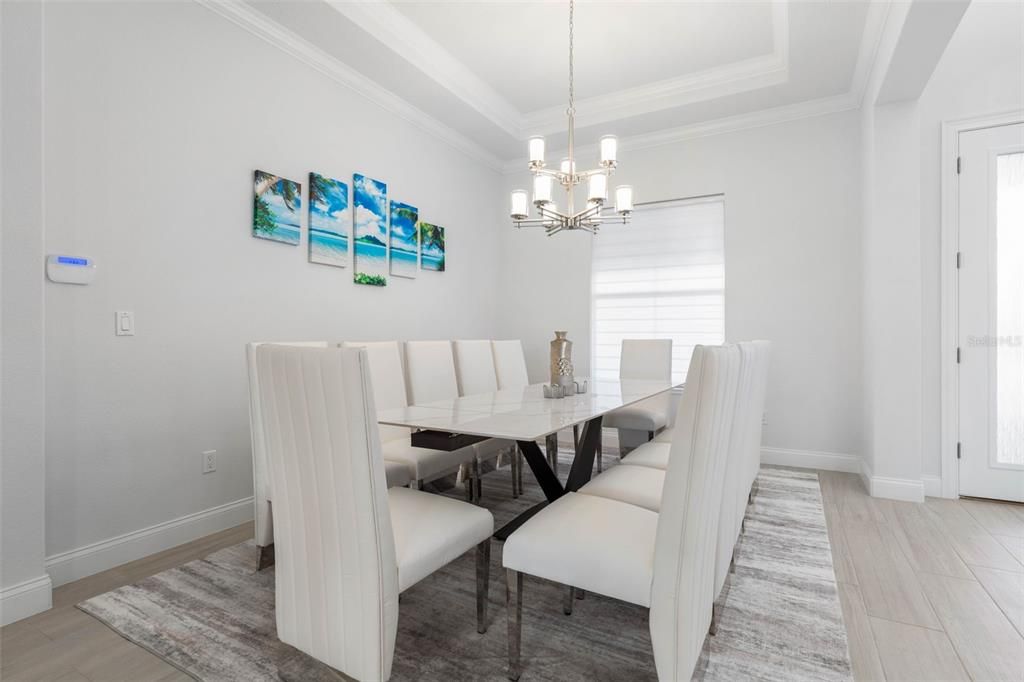 En Venta: $2,295,000 (5 camas, 4 baños, 3583 Pies cuadrados)