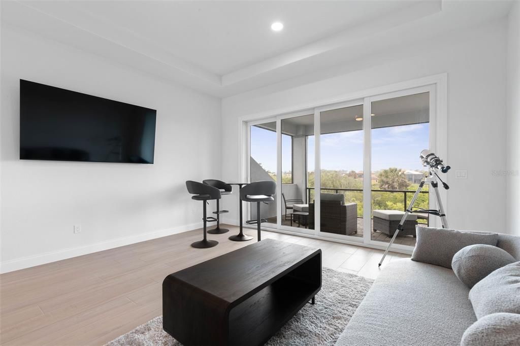 En Venta: $2,295,000 (5 camas, 4 baños, 3583 Pies cuadrados)