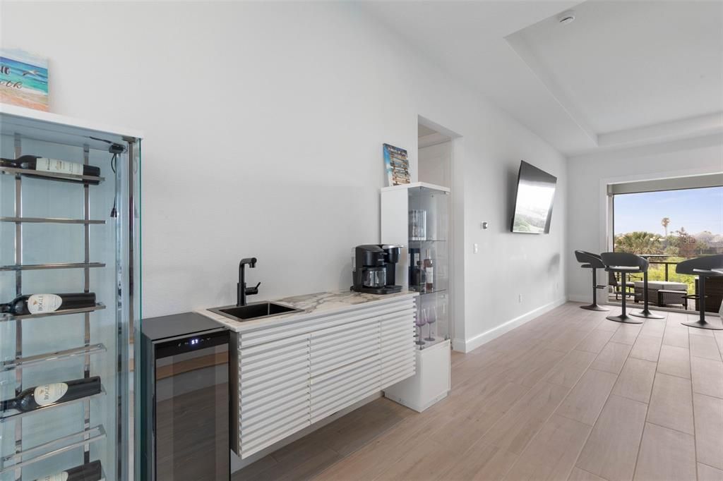 En Venta: $2,295,000 (5 camas, 4 baños, 3583 Pies cuadrados)