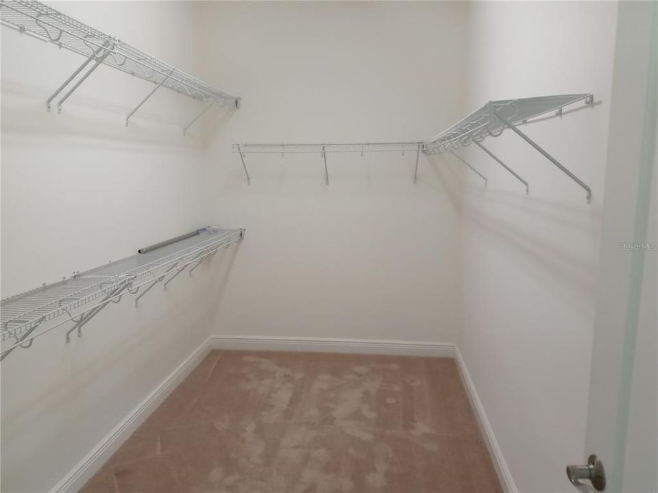 For Rent: $3,500 (4 beds, 3 baths, 2267 Square Feet)