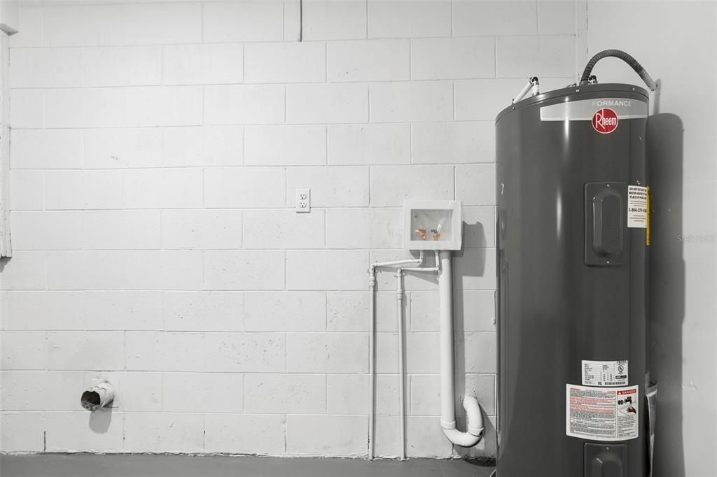 待售: $275,000 (4 贝兹, 2 浴室, 1176 平方英尺)