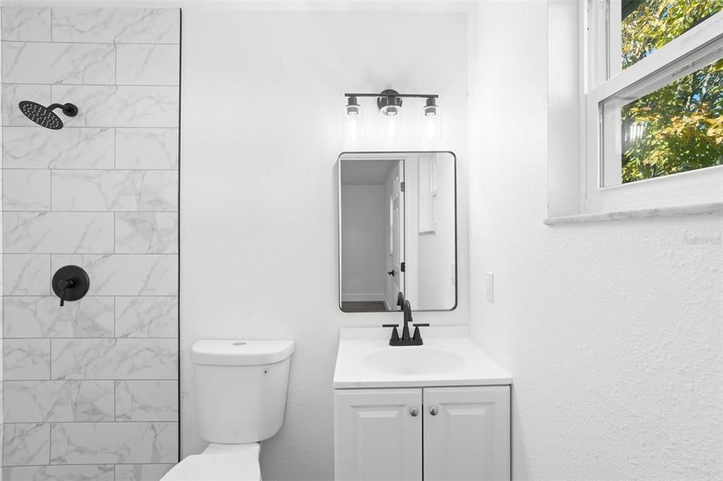 待售: $275,000 (4 贝兹, 2 浴室, 1176 平方英尺)