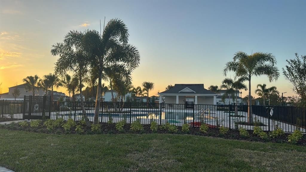 出租: $2,900 (4 贝兹, 3 浴室, 2148 平方英尺)