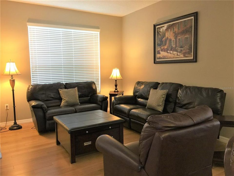 待售: $605,000 (7 贝兹, 4 浴室, 2914 平方英尺)