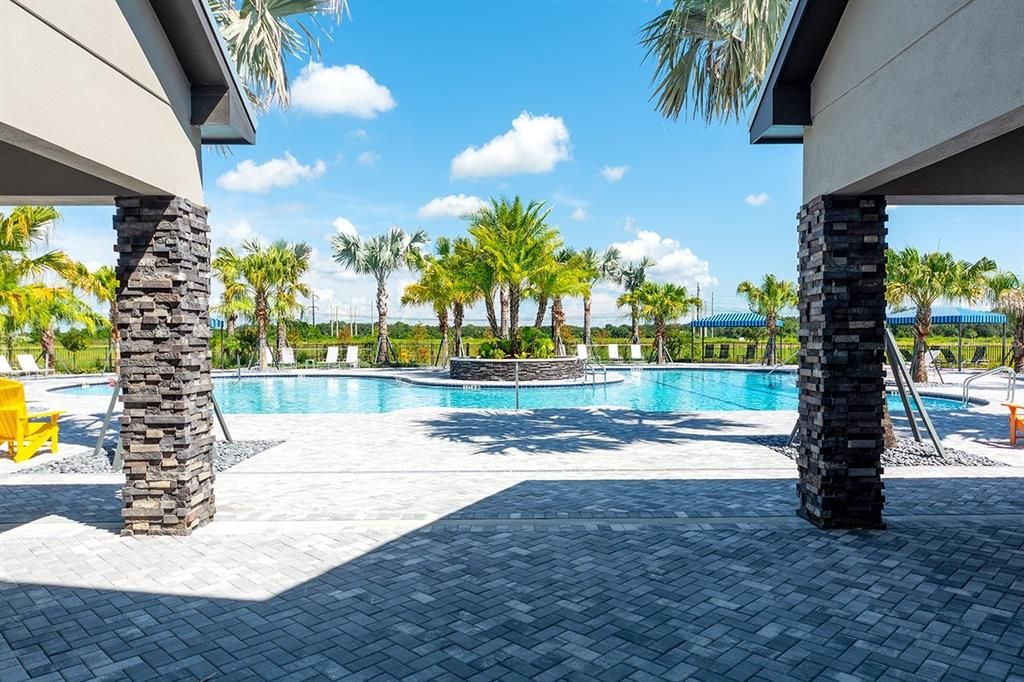 出租: $2,995 (5 贝兹, 3 浴室, 2615 平方英尺)