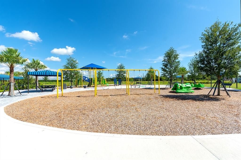 出租: $2,995 (5 贝兹, 3 浴室, 2615 平方英尺)