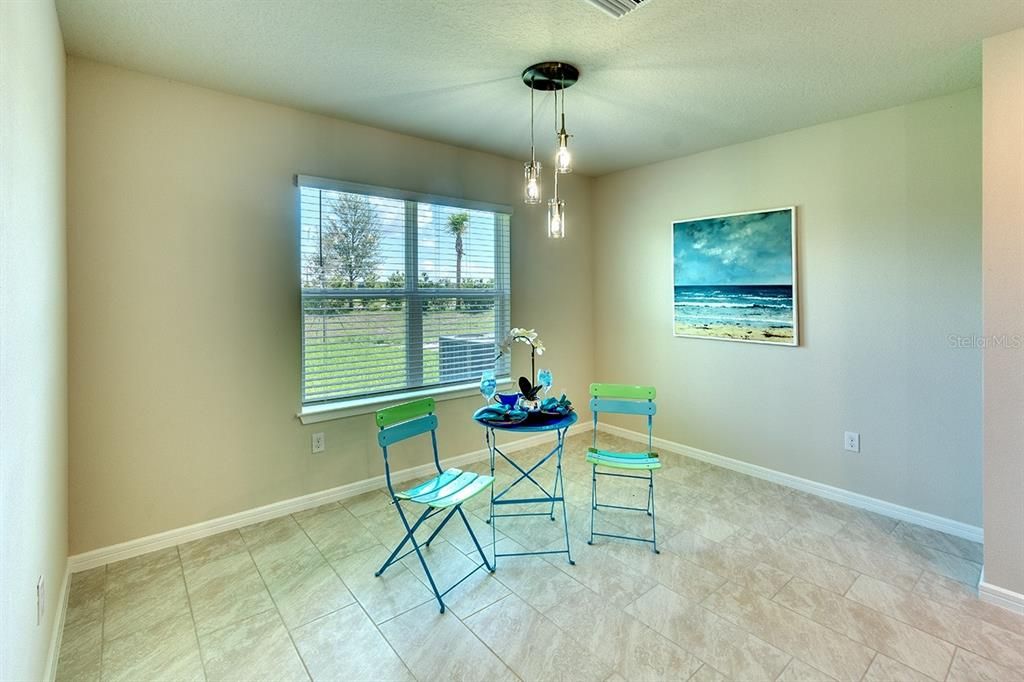 出租: $2,995 (5 贝兹, 3 浴室, 2615 平方英尺)