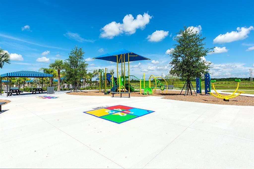 出租: $2,995 (5 贝兹, 3 浴室, 2615 平方英尺)