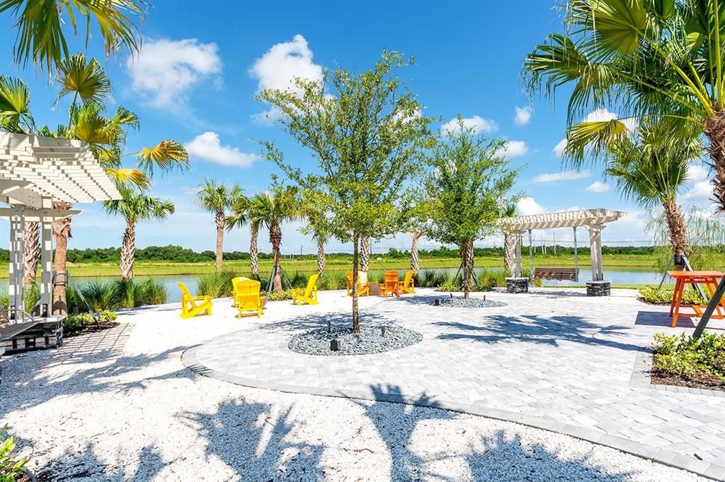 出租: $2,995 (5 贝兹, 3 浴室, 2615 平方英尺)