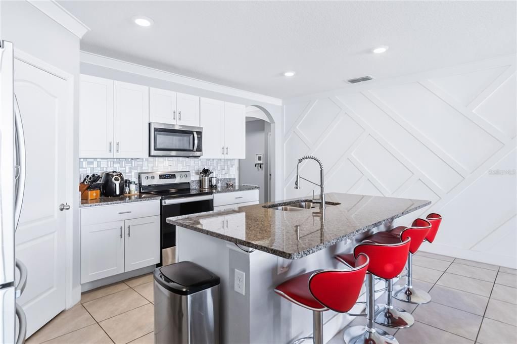 待售: $399,900 (4 贝兹, 2 浴室, 1846 平方英尺)