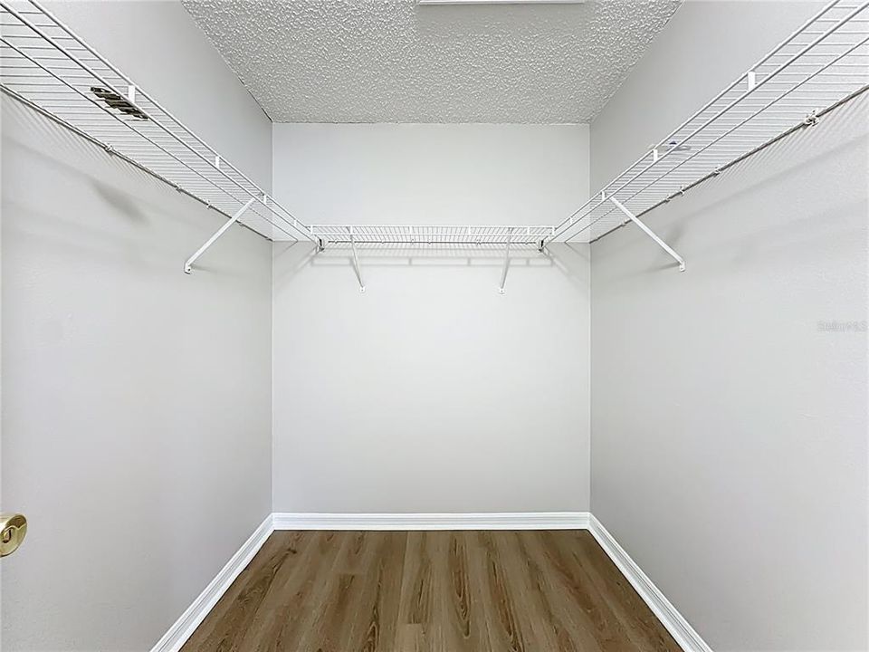 En Venta: $369,900 (3 camas, 2 baños, 1547 Pies cuadrados)