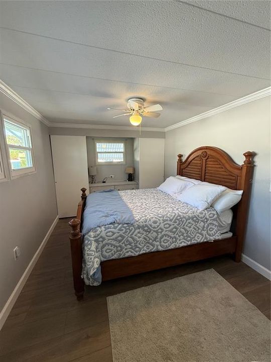 For Sale: $179,900 (2 beds, 1 baths, 810 Square Feet)