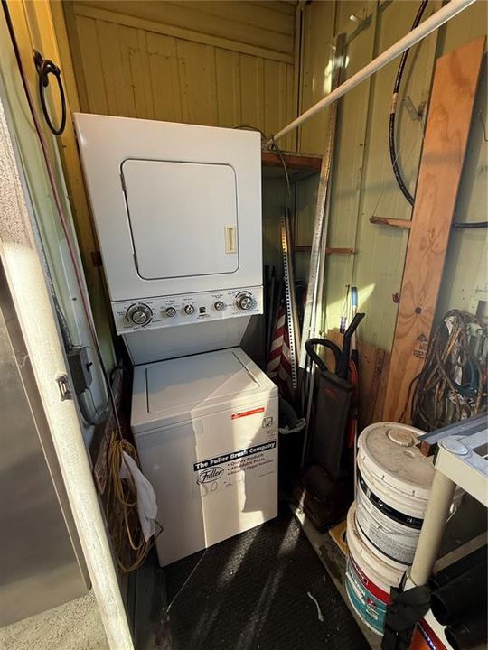 For Sale: $179,900 (2 beds, 1 baths, 810 Square Feet)