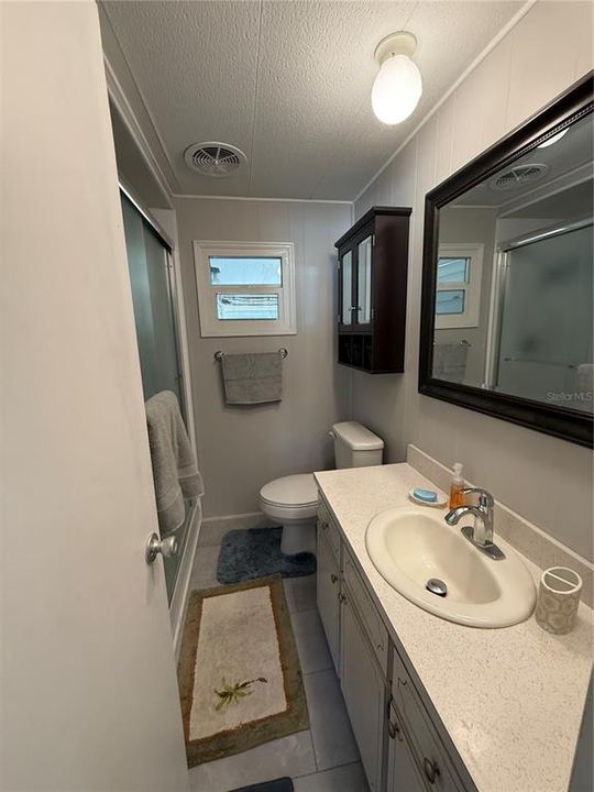 For Sale: $179,900 (2 beds, 1 baths, 810 Square Feet)