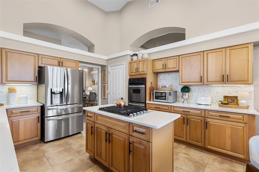 На продажу: $785,000 (3 спален, 3 ванн, 2540 Квадратных фут)