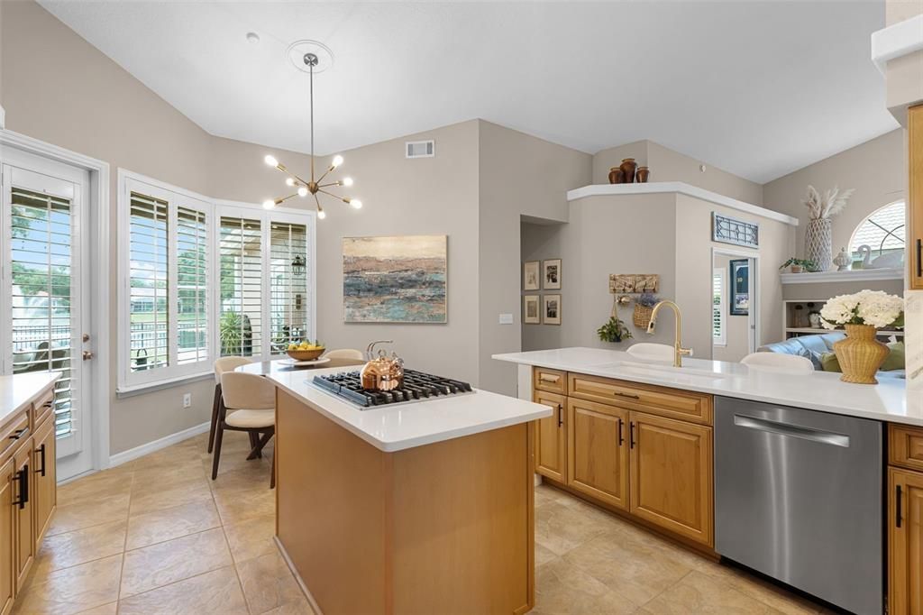 На продажу: $785,000 (3 спален, 3 ванн, 2540 Квадратных фут)