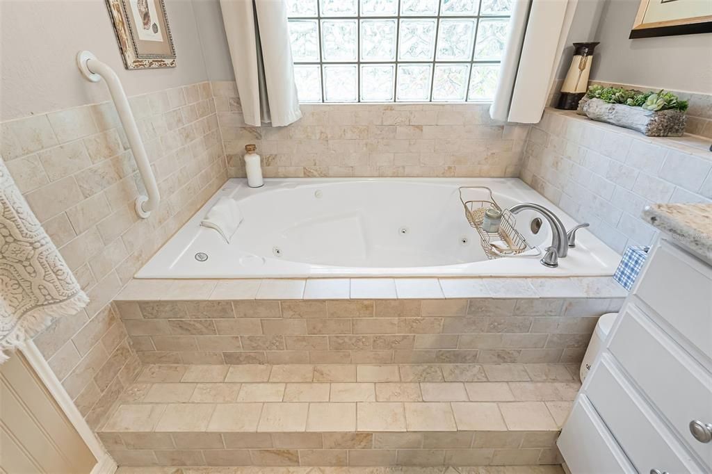 На продажу: $785,000 (3 спален, 3 ванн, 2540 Квадратных фут)