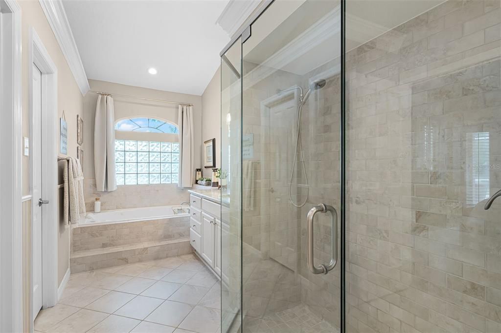 На продажу: $785,000 (3 спален, 3 ванн, 2540 Квадратных фут)