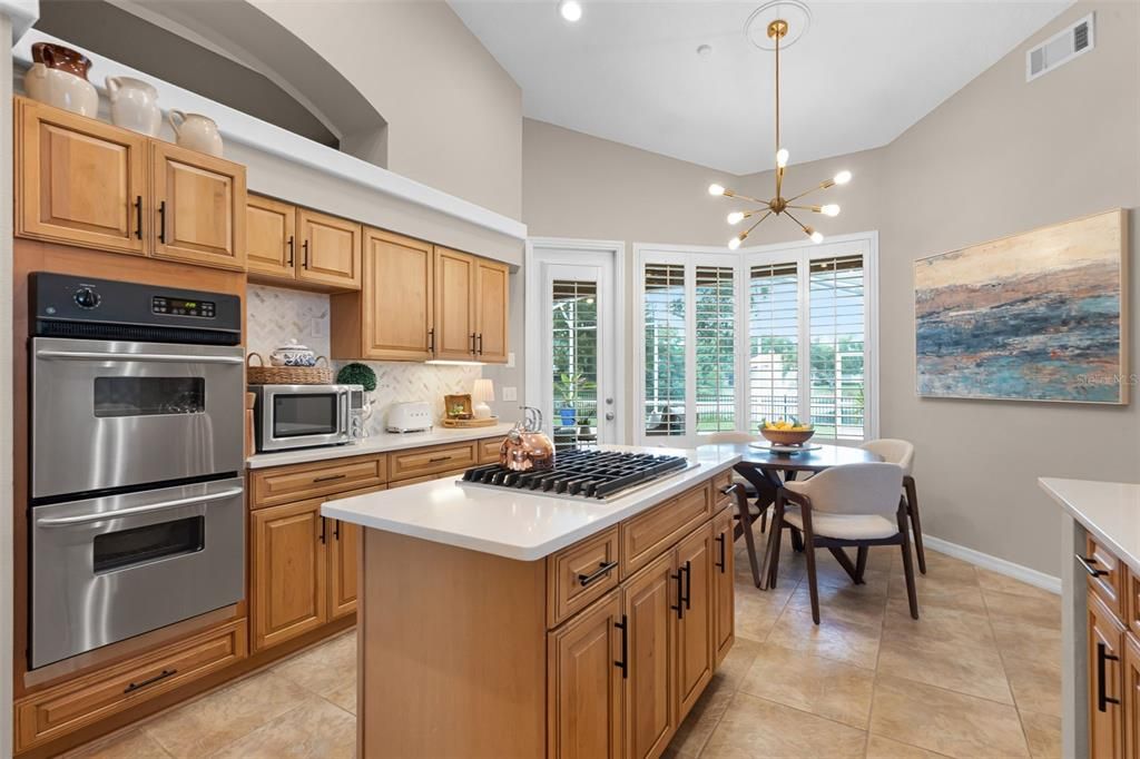 На продажу: $785,000 (3 спален, 3 ванн, 2540 Квадратных фут)