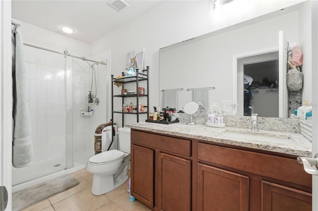 待售: $330,000 (3 贝兹, 2 浴室, 1311 平方英尺)