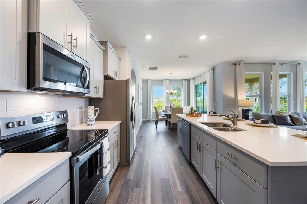 En Venta: $516,990 (4 camas, 3 baños, 2108 Pies cuadrados)