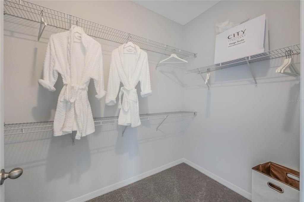 En Venta: $516,990 (4 camas, 3 baños, 2108 Pies cuadrados)