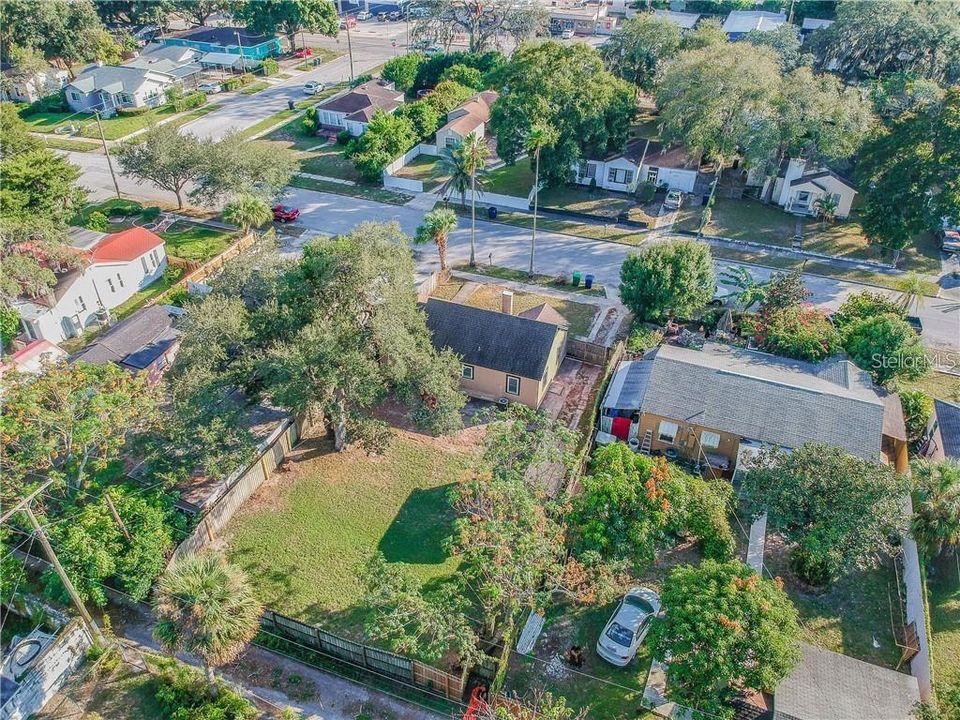 En Venta: $275,000 (2 camas, 1 baños, 824 Pies cuadrados)