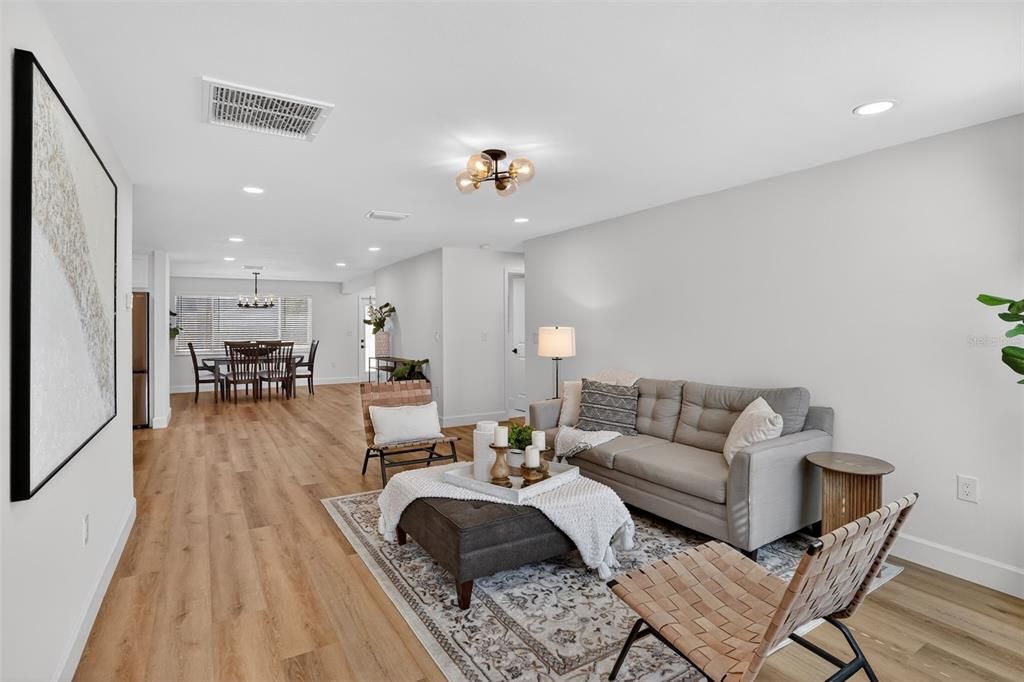 En Venta: $479,000 (3 camas, 2 baños, 1679 Pies cuadrados)