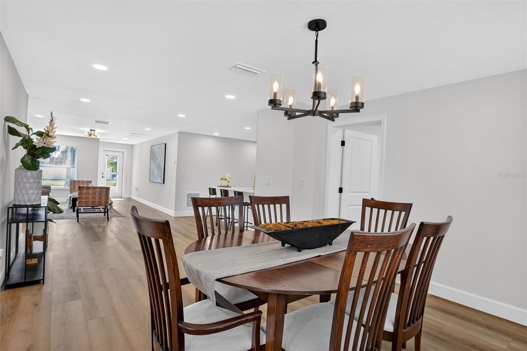 En Venta: $479,000 (3 camas, 2 baños, 1679 Pies cuadrados)