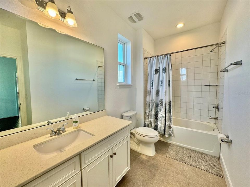 En Renta: $5,000 (4 camas, 3 baños, 2493 Pies cuadrados)