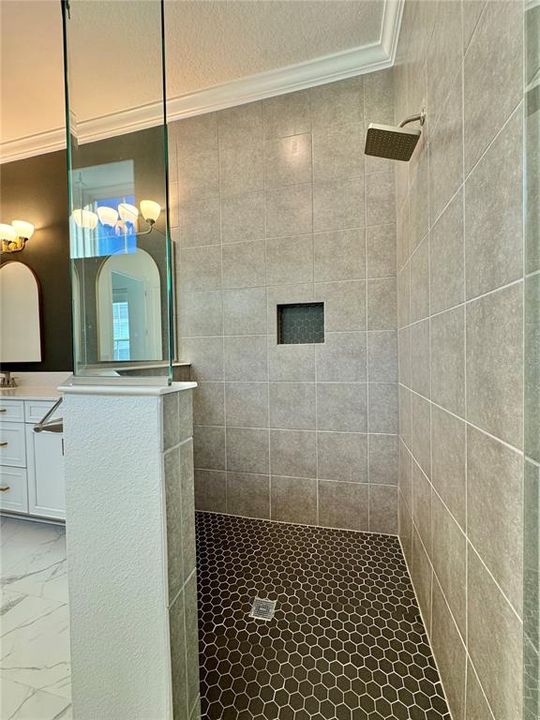 En Renta: $5,000 (4 camas, 3 baños, 2493 Pies cuadrados)