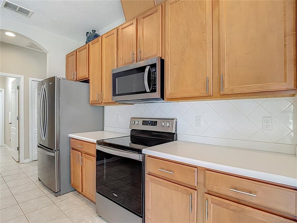 For Sale: $449,900 (4 beds, 3 baths, 2495 Square Feet)