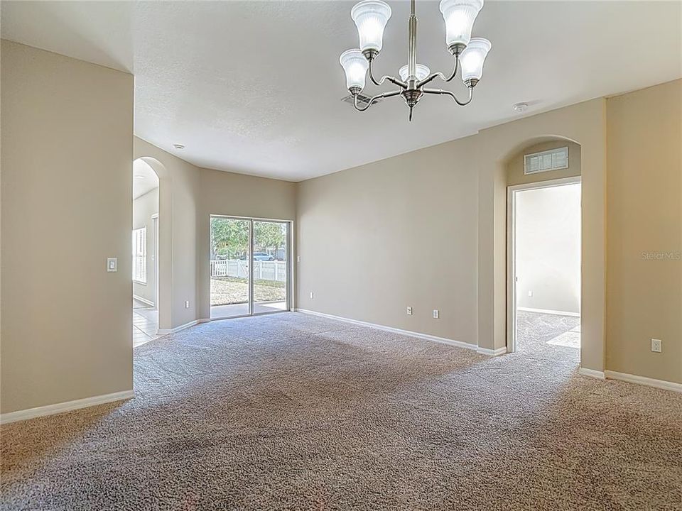 For Sale: $449,900 (4 beds, 3 baths, 2495 Square Feet)